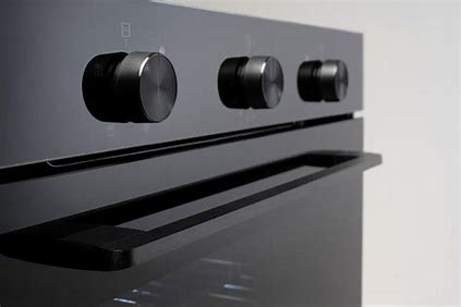 EO605VBK NEW EURO 60CM BI 5 FUNCTION ELEC BLACK & S/STEEL OVEN